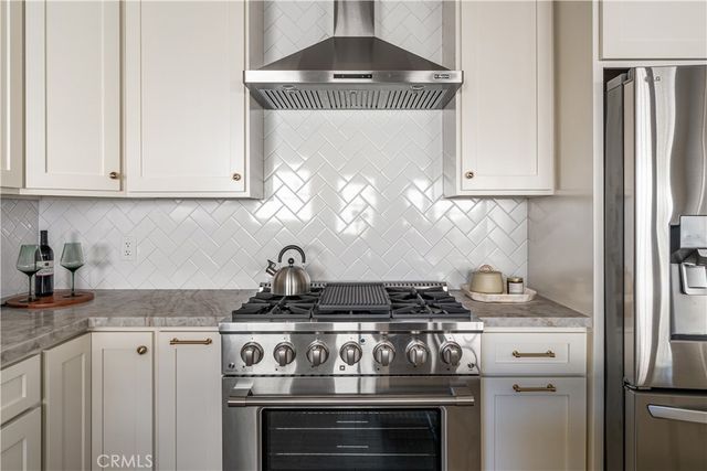 1152 N Cedar Street, Glendale, CA 91207
