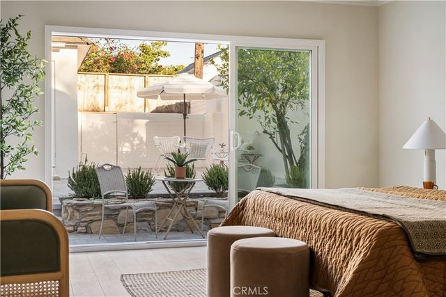 1152 N Cedar Street, Glendale, CA 91207