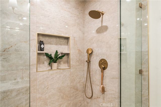 1152 N Cedar Street, Glendale, CA 91207
