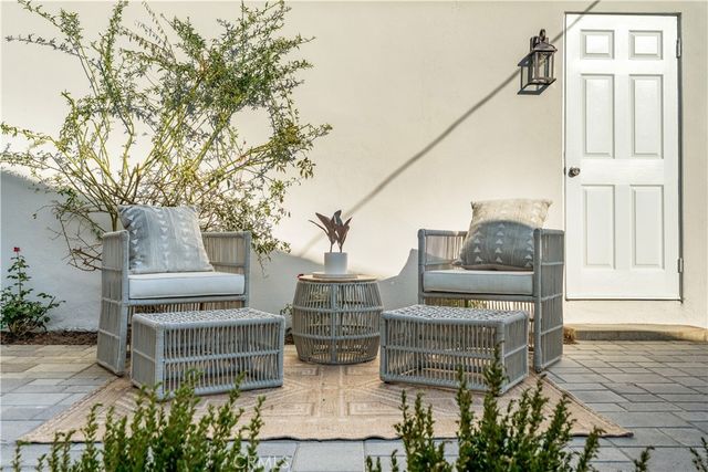 1152 N Cedar Street, Glendale, CA 91207