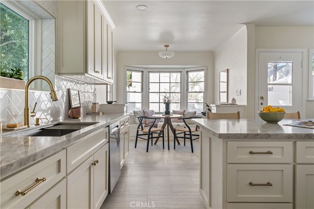 1152 N Cedar Street, Glendale, CA 91207