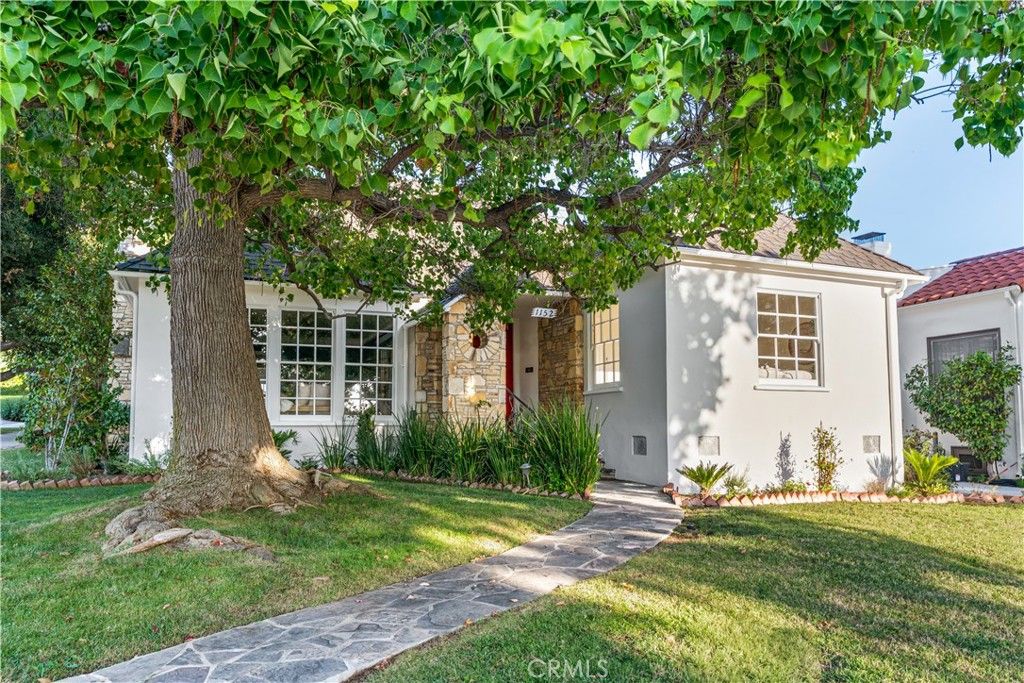 1152 N Cedar Street, Glendale, CA 91207