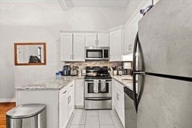 113 W Dedham St 113, Boston, MA 02118