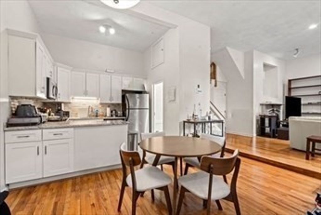 113 W Dedham St 113, Boston, MA 02118
