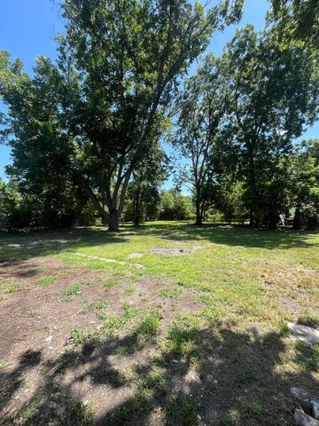 412 Sands Court, White Settlement, TX 76108