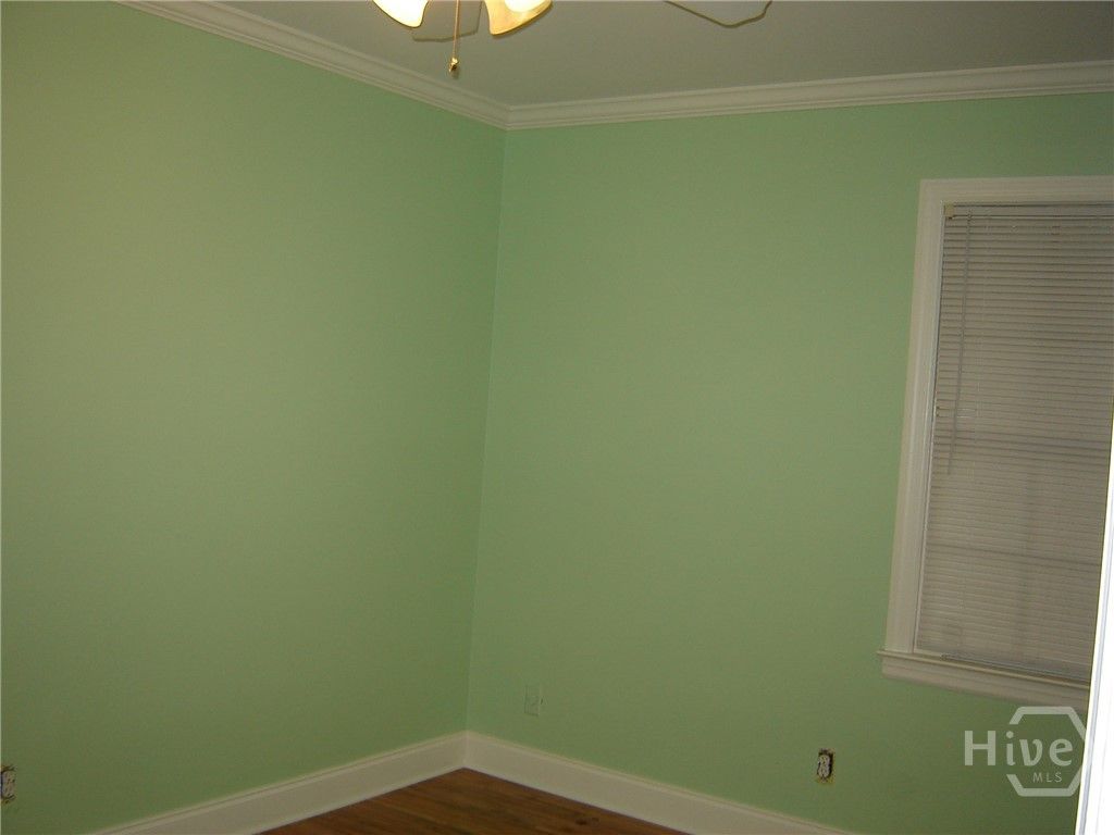 Image 11 of property listing at 633 Valleybrook Road, Savannah, GA 31419