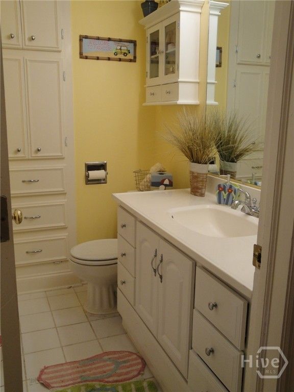 Image 12 of property listing at 633 Valleybrook Road, Savannah, GA 31419