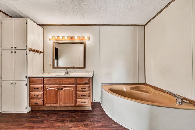 8755 Rocky Ford RD, Moneta, VA 24121