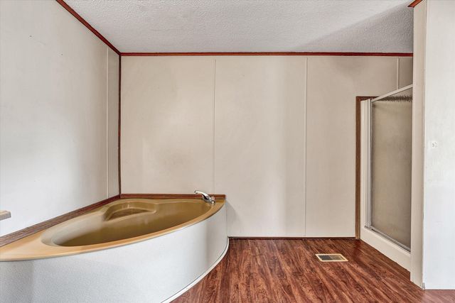 8755 Rocky Ford RD, Moneta, VA 24121