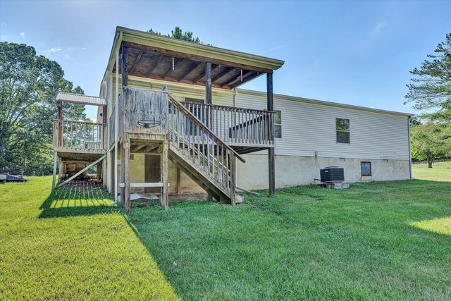 8755 Rocky Ford RD, Moneta, VA 24121