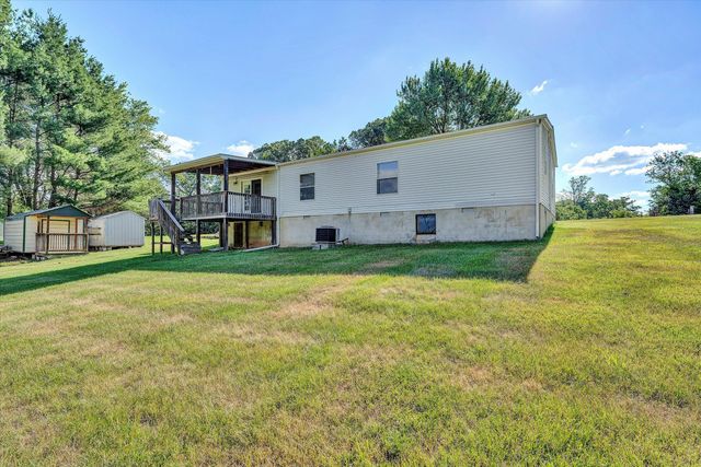 8755 Rocky Ford RD, Moneta, VA 24121
