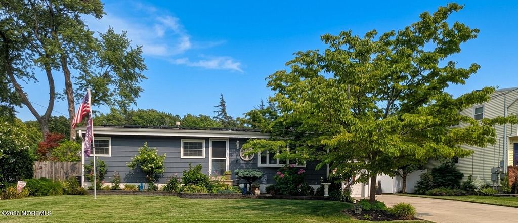56 Cornell Drive, Hazlet, NJ 07730