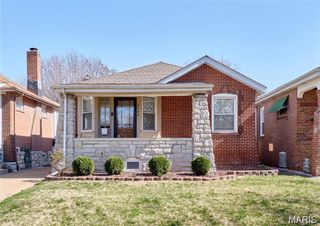 3999 Dover Place, St Louis, MO 63116