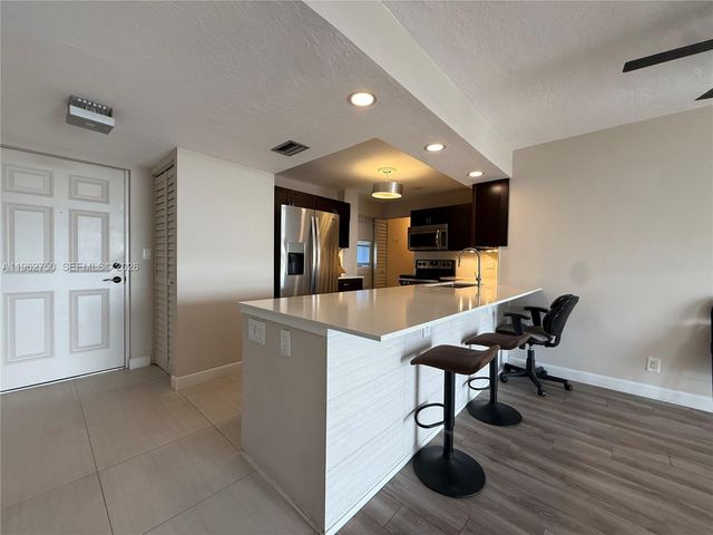 5301 NW 2nd Ave PH-A, Boca Raton, FL 33487