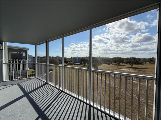 5301 NW 2nd Ave PH-A, Boca Raton, FL 33487