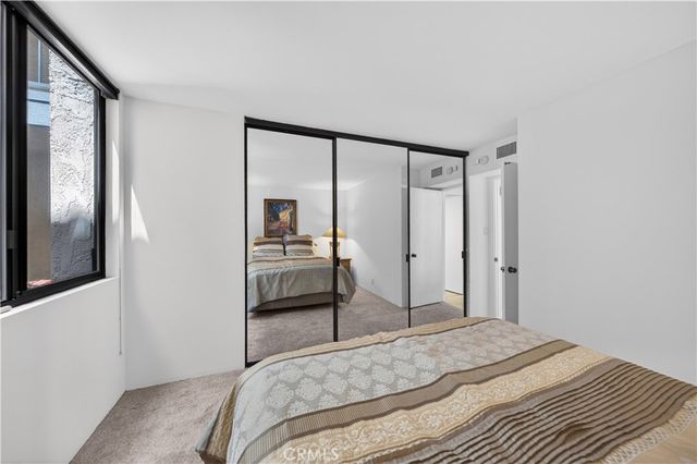 201 Bay Shore Avenue 101, Long Beach, CA 90803