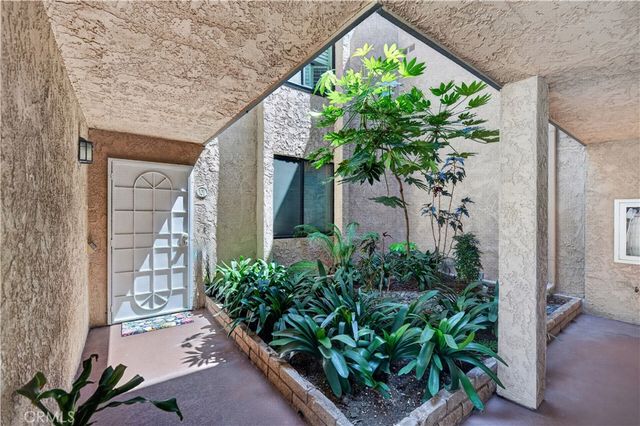 201 Bay Shore Avenue 101, Long Beach, CA 90803