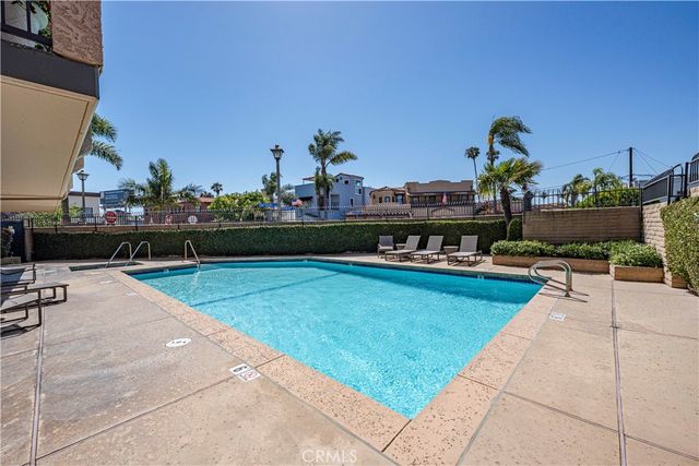 201 Bay Shore Avenue 101, Long Beach, CA 90803