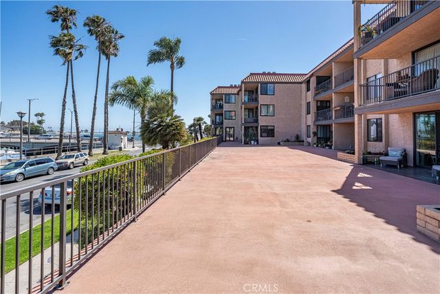201 Bay Shore Avenue 101, Long Beach, CA 90803