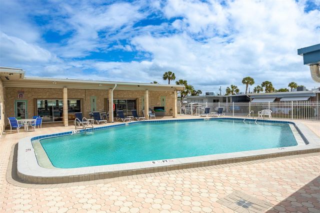 250 ROSERY ROAD NW 298, Largo, FL 33770