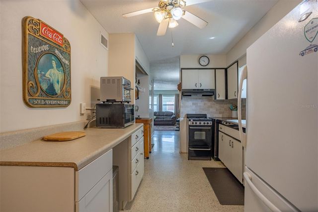 250 ROSERY ROAD NW 298, Largo, FL 33770