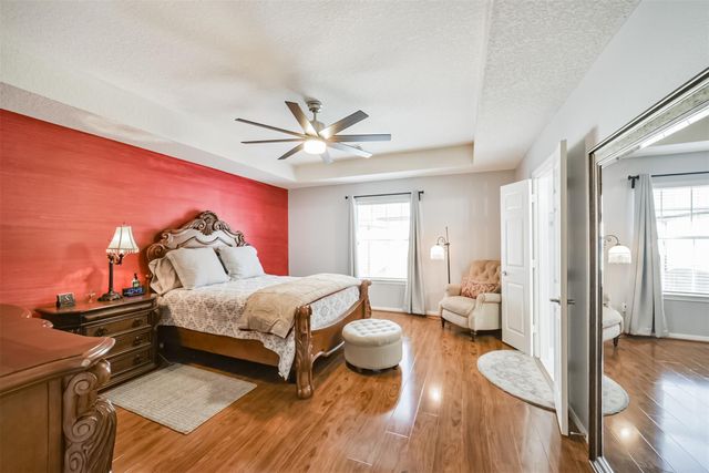 1430 W 24th Street, Houston, TX 77008