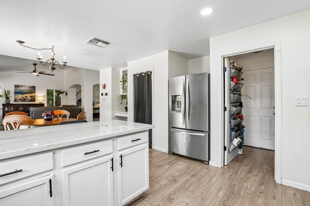 2258 Oregon Way, Yuba City, CA 95991