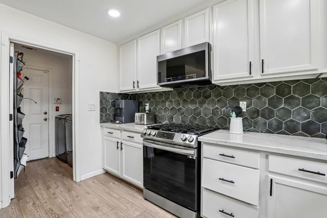 2258 Oregon Way, Yuba City, CA 95991