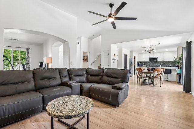 2258 Oregon Way, Yuba City, CA 95991