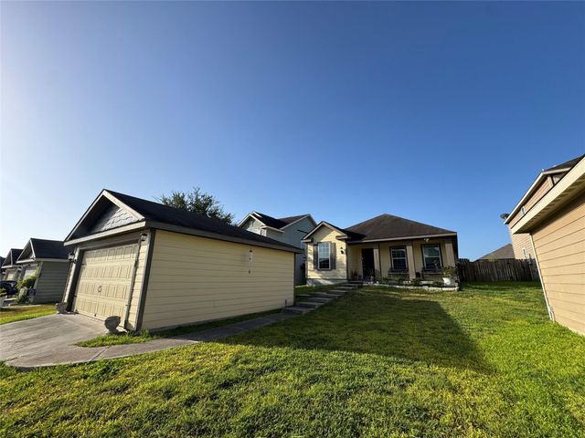 10769 S Lake Mist Lane, Willis, TX 77318
