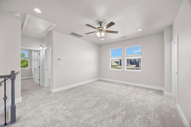 246 Simon, Kyle, TX 78640