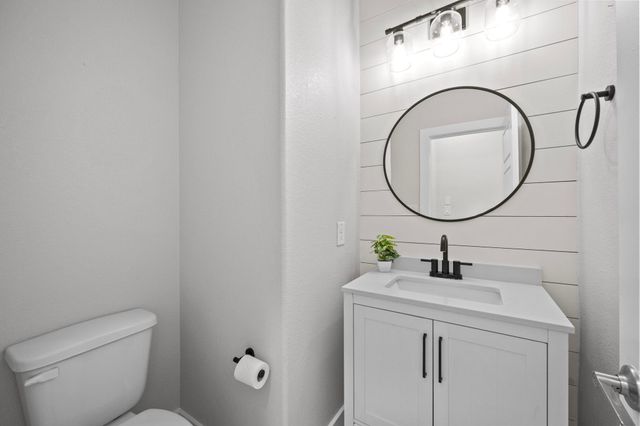 246 Simon, Kyle, TX 78640
