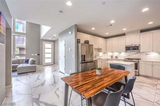 660 Tranquil Jade Street, Las Vegas, NV 89138