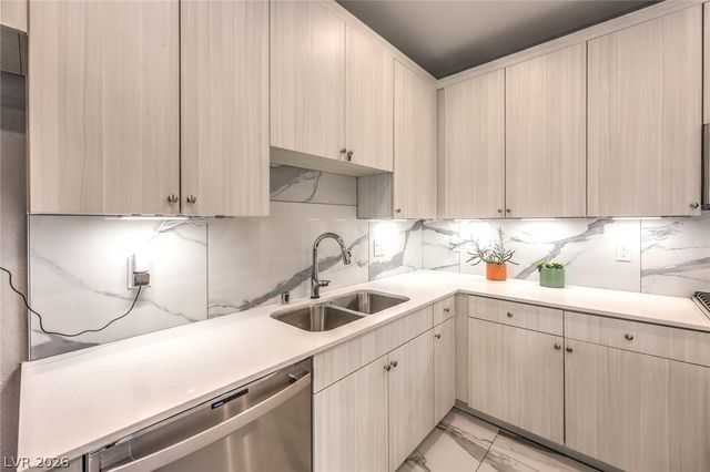 660 Tranquil Jade Street, Las Vegas, NV 89138