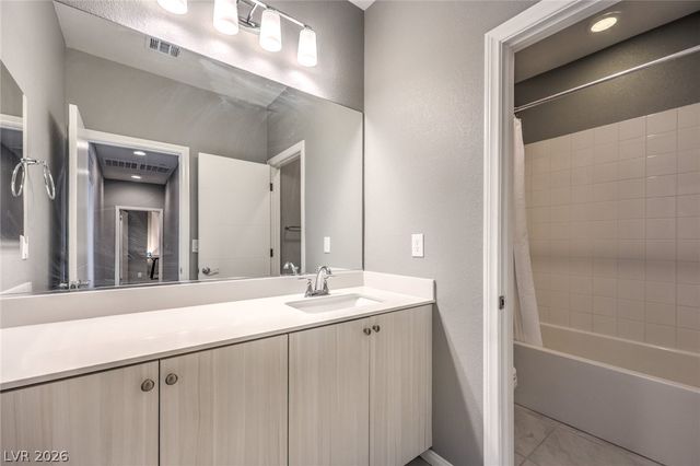 660 Tranquil Jade Street, Las Vegas, NV 89138