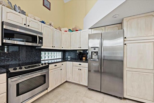 9363 SE Cove Point Street, Tequesta, FL 33469