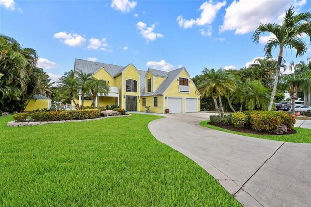 9363 SE Cove Point Street, Tequesta, FL 33469