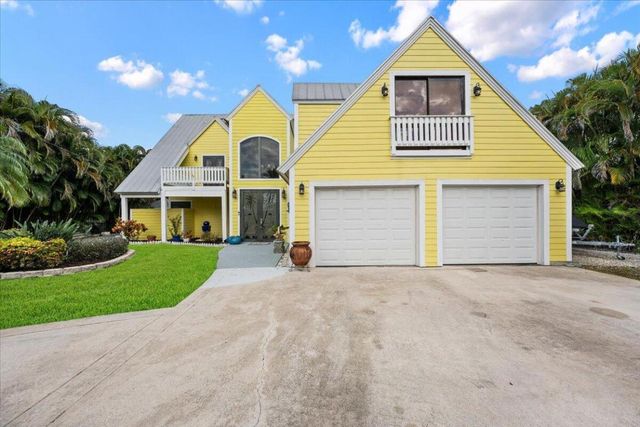 9363 SE Cove Point Street, Tequesta, FL 33469