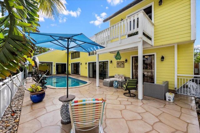 9363 SE Cove Point Street, Tequesta, FL 33469