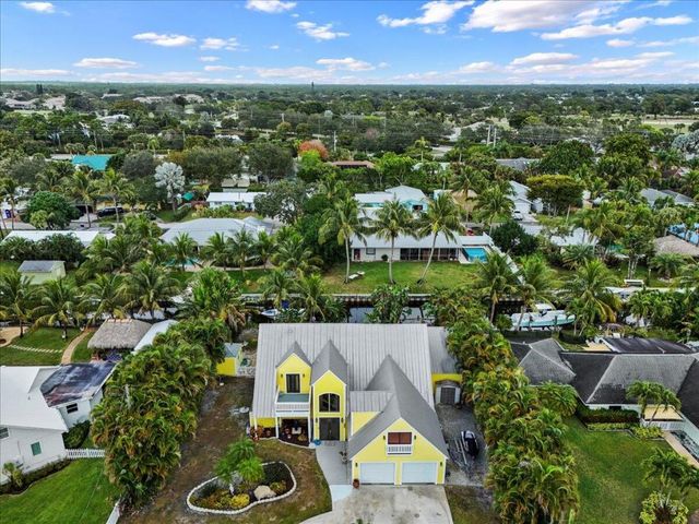 9363 SE Cove Point Street, Tequesta, FL 33469