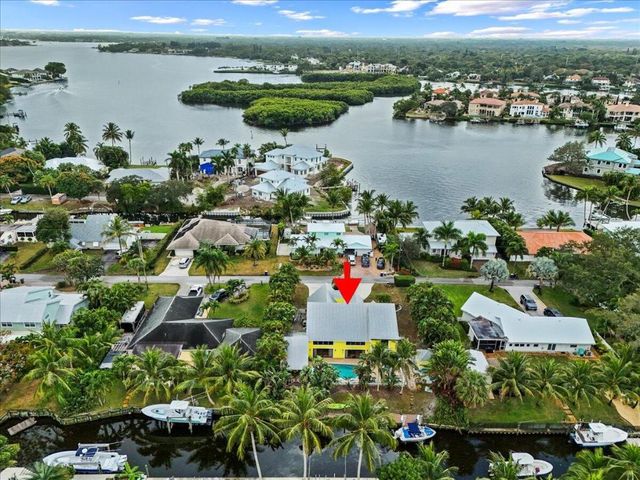 9363 SE Cove Point Street, Tequesta, FL 33469