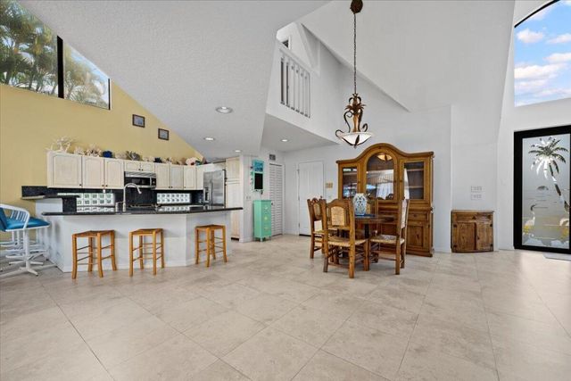 9363 SE Cove Point Street, Tequesta, FL 33469