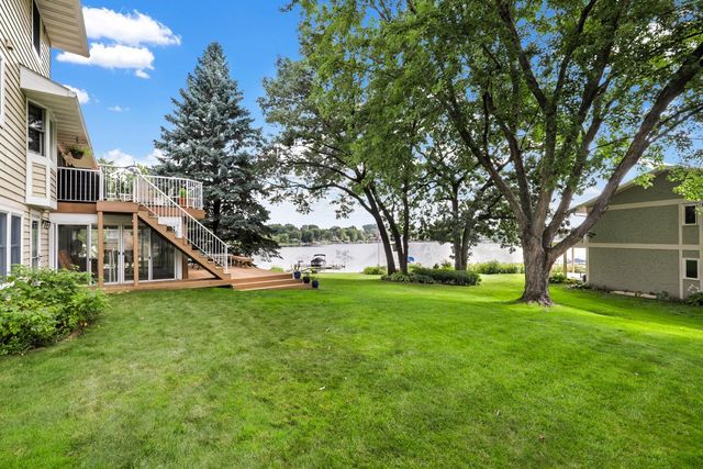 1975 Long Lake Road, New Brighton, MN 55112