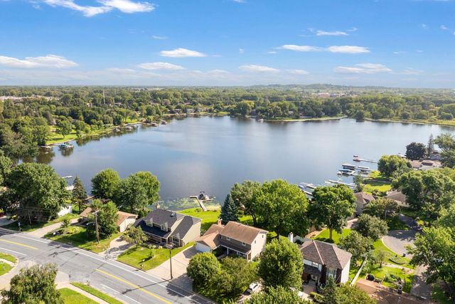 1975 Long Lake Road, New Brighton, MN 55112