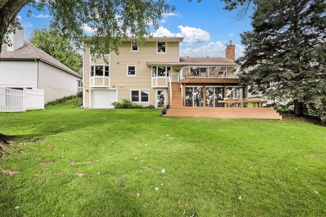 1975 Long Lake Road, New Brighton, MN 55112