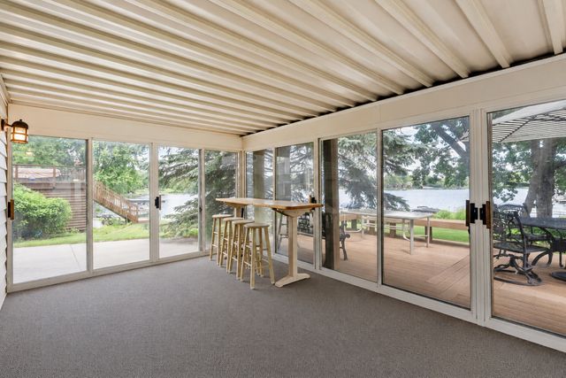 1975 Long Lake Road, New Brighton, MN 55112
