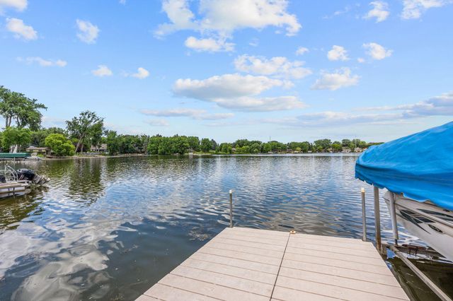 1975 Long Lake Road, New Brighton, MN 55112