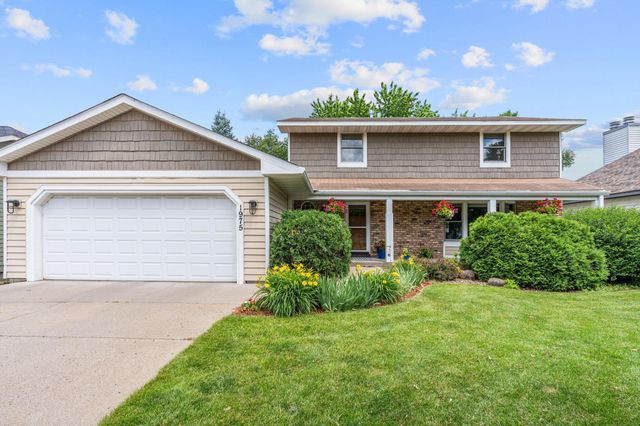 1975 Long Lake Road, New Brighton, MN 55112