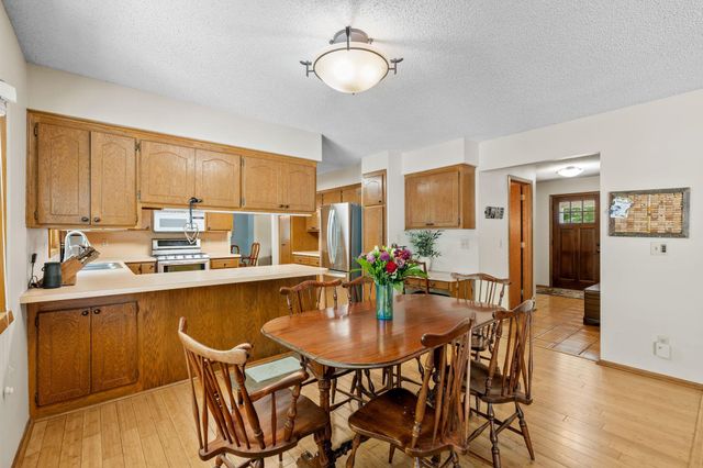1975 Long Lake Road, New Brighton, MN 55112