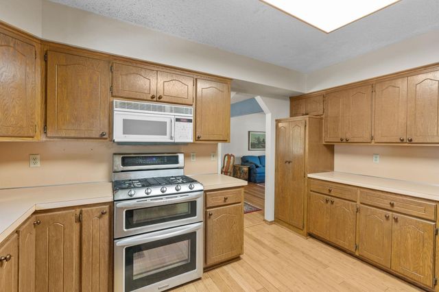 1975 Long Lake Road, New Brighton, MN 55112